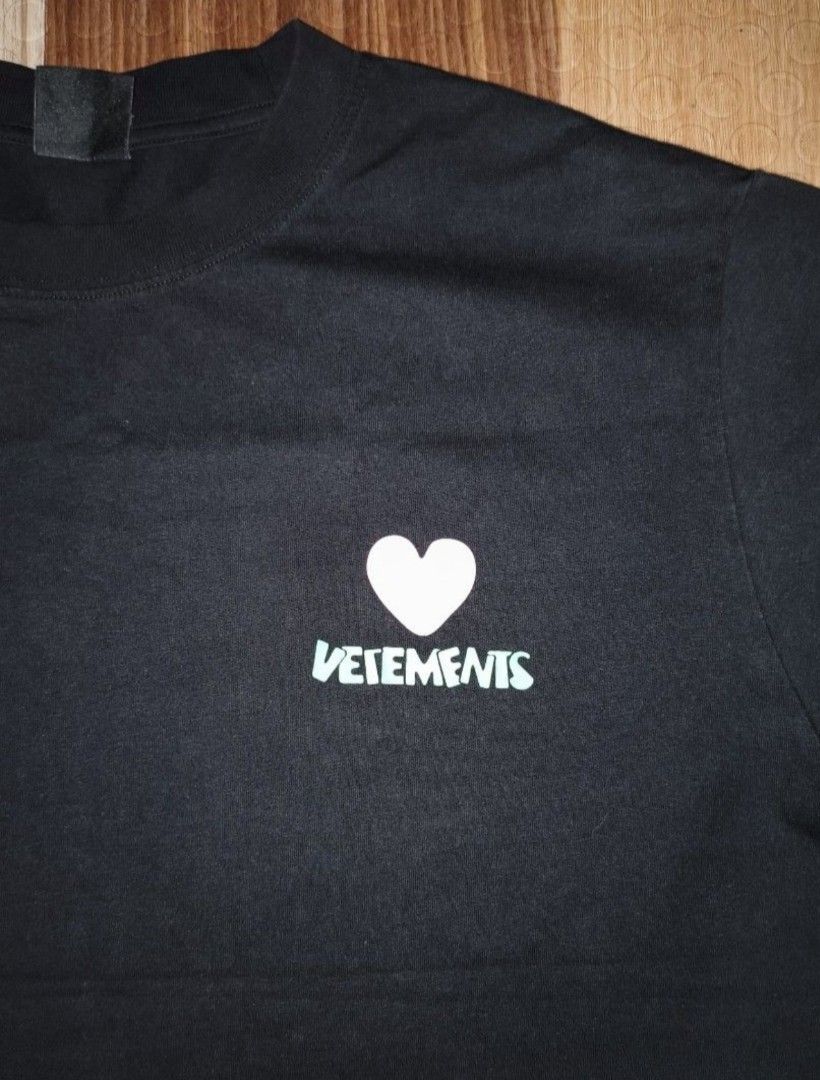 VETEMENTS TEE (Category: Tshirts & Polo Shirts ) located in Cebu City. Submitted by south_thrift (Listing ID 1463324685, Image 3). Description: 23" X 30" Dimensions.