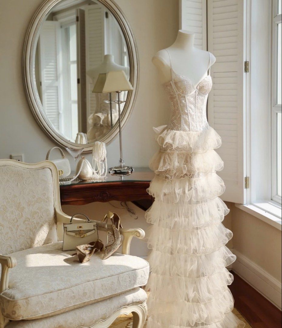 Vietnam dress for rent (Category: Dresses) located in Cavite. Submitted by thriftqueen.phhhhh (Listing ID 1463312948, Image 1). Description: 850 + 1000 security deposit refundable upon return.