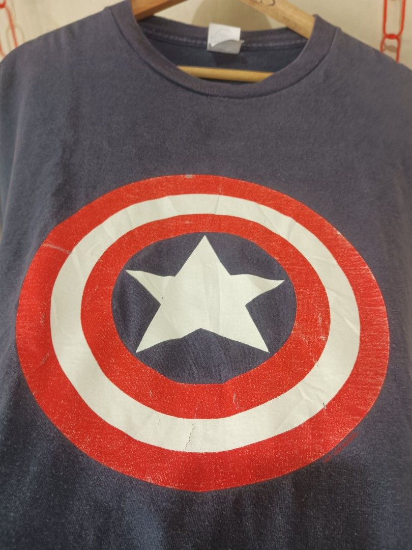 Vintage Captain America Shield (Category: Formal Shirts) located in Cebu City. Submitted by nooffense (Listing ID 1463222802, Image 3). Description: Captain America Shield Delta Pro Weight Dated 1999 Size: Large(22x28) Issue: Hairlines And Good Fade Price:650+sf Pm for more details Cebu City 📍.