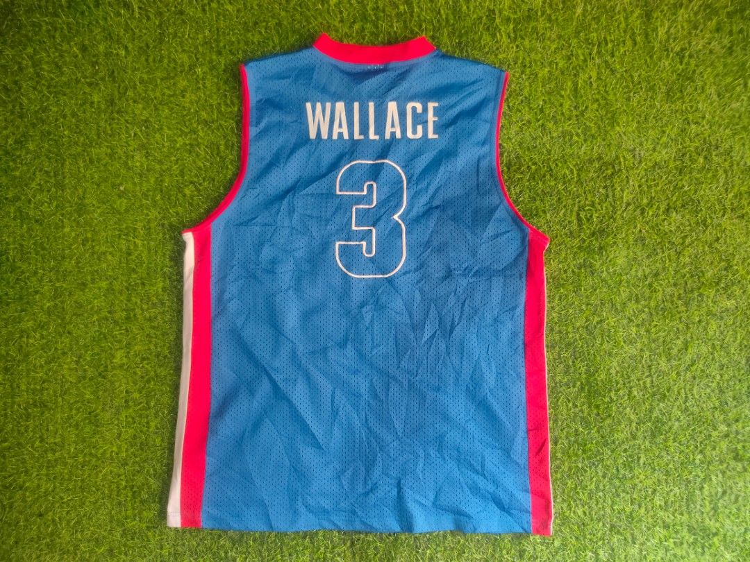 Vintage champion pistons sando (Category: Activewear) located in Daet. Submitted by thriftnidiegz (Listing ID 1463125928, Image 2). Description: excellent condition size 52 all embroidered.
