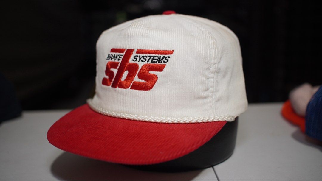 VINTAGE CORDUROY SNAPBACK SBS (Category: Caps & Hats) located in Butuan. Submitted by 085skatethriftshop (Listing ID 1463186756, Image 1). Description: VINTAGE CORDUROY SBS SNAPBACK ISSUE: YELLOWING.