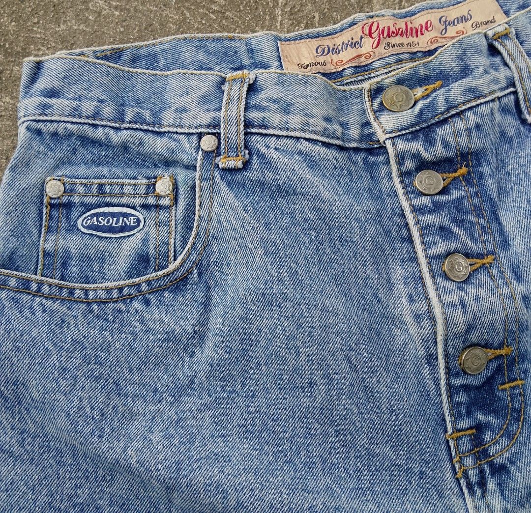 Vintage District Gasoline Button Fly Denim Pants (Category: Jeans) located in Manila. Submitted by gowicollection28 (Listing ID 1463268074, Image 3). Description: Waist: 32 Length: 40.5.