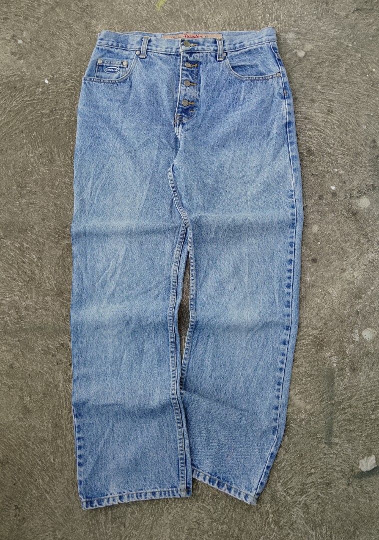 Vintage District Gasoline Button Fly Denim Pants (Category: Jeans) located in Manila. Submitted by gowicollection28 (Listing ID 1463268074, Image 1). Description: Waist: 32 Length: 40.5.