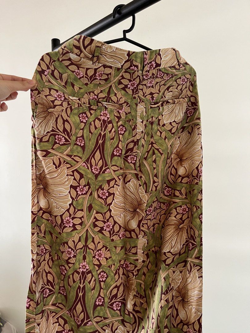 vintage h&m pants (Category: Jeans) located in Cotabato. Submitted by krystal.archives (Listing ID 1463123610, Image 3). Description: never been used// can fit XS-S.