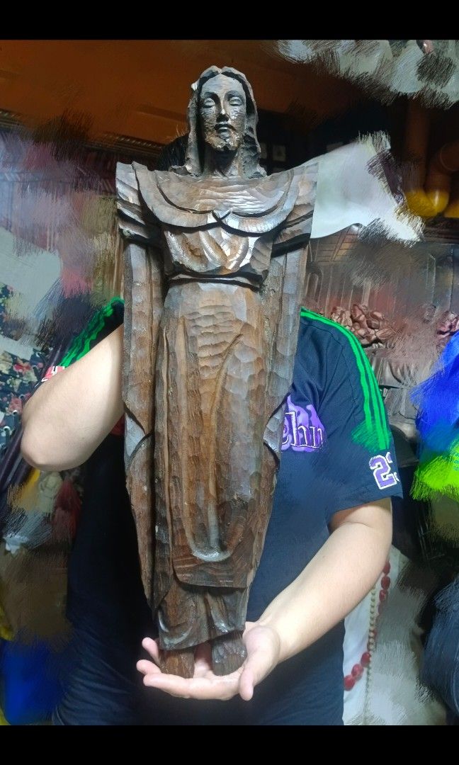 Vintage Jesus (Category: Religious Items) located in Mandaluyong City. Submitted by theforgottentreasures (Listing ID 1463251253, Image 2). Description: 3700 pesos!!! 📌 Vintage Jesus 26 inches tall made of solid wood what you see is what you get.