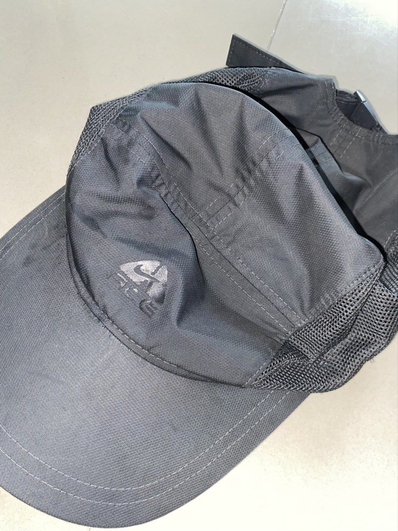 Vintage Nike ACG Hat (Category: Caps & Hats) located in Manila. Submitted by lacsonmike (Listing ID 1463154371, Image 3). Description: For sale: Nike ACG Hat -good for running, hiking or everday use -w/ minor signs of usage only Available thru shipping or rider delivery Location: Caloocan City 📍.