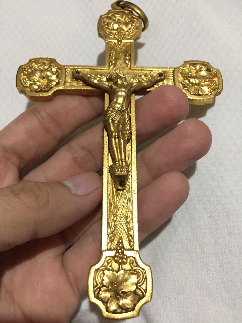 Vintage Pectoral Cross (Category: Religious Items) located in Boac. Submitted by debuho (Listing ID 1463273745, Image 1). Description: Large Pectoral Cross from France, 5.5 inches x 3.5 inches. Can do COD/COP, negotiable. .