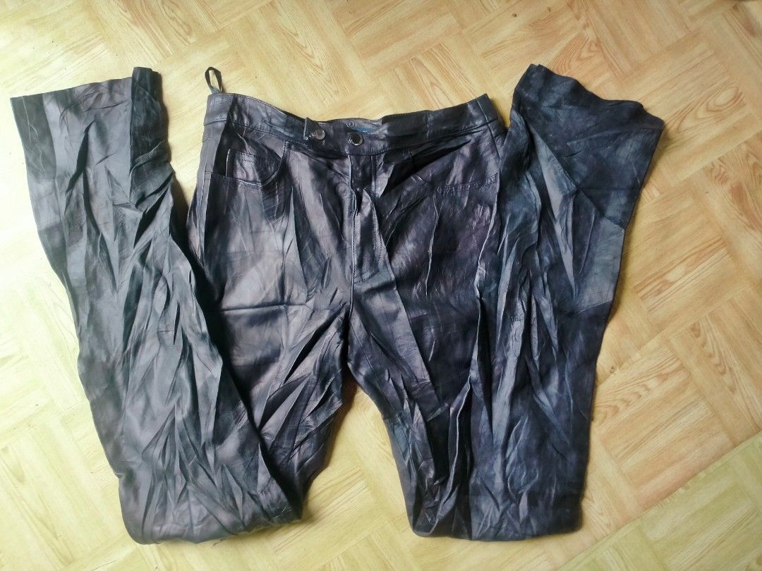 Vintage Ralph Lauren leather Pants (Category: Jeans) located in Maco. Submitted by nothingabove300shop (Listing ID 1463174004, Image 3). Description: size -28-30 L-40 no hole no bak bak.
