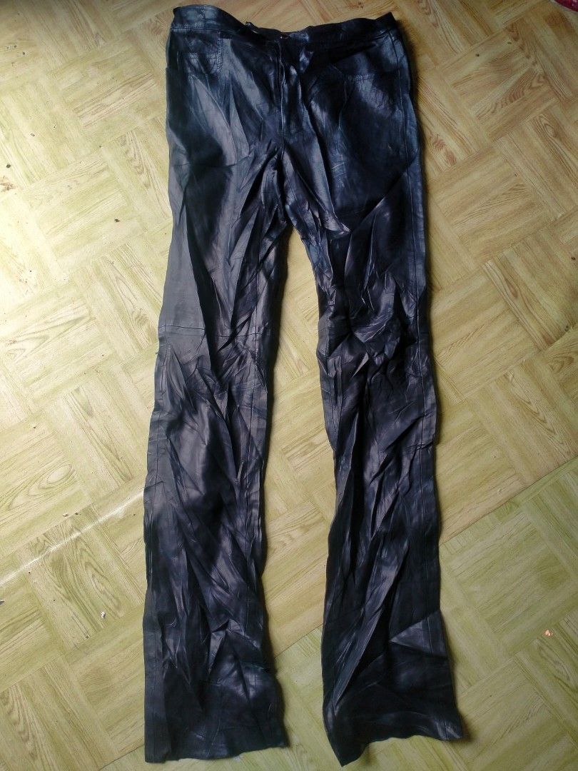 Vintage Ralph Lauren leather Pants (Category: Jeans) located in Maco. Submitted by nothingabove300shop (Listing ID 1463174004, Image 1). Description: size -28-30 L-40 no hole no bak bak.