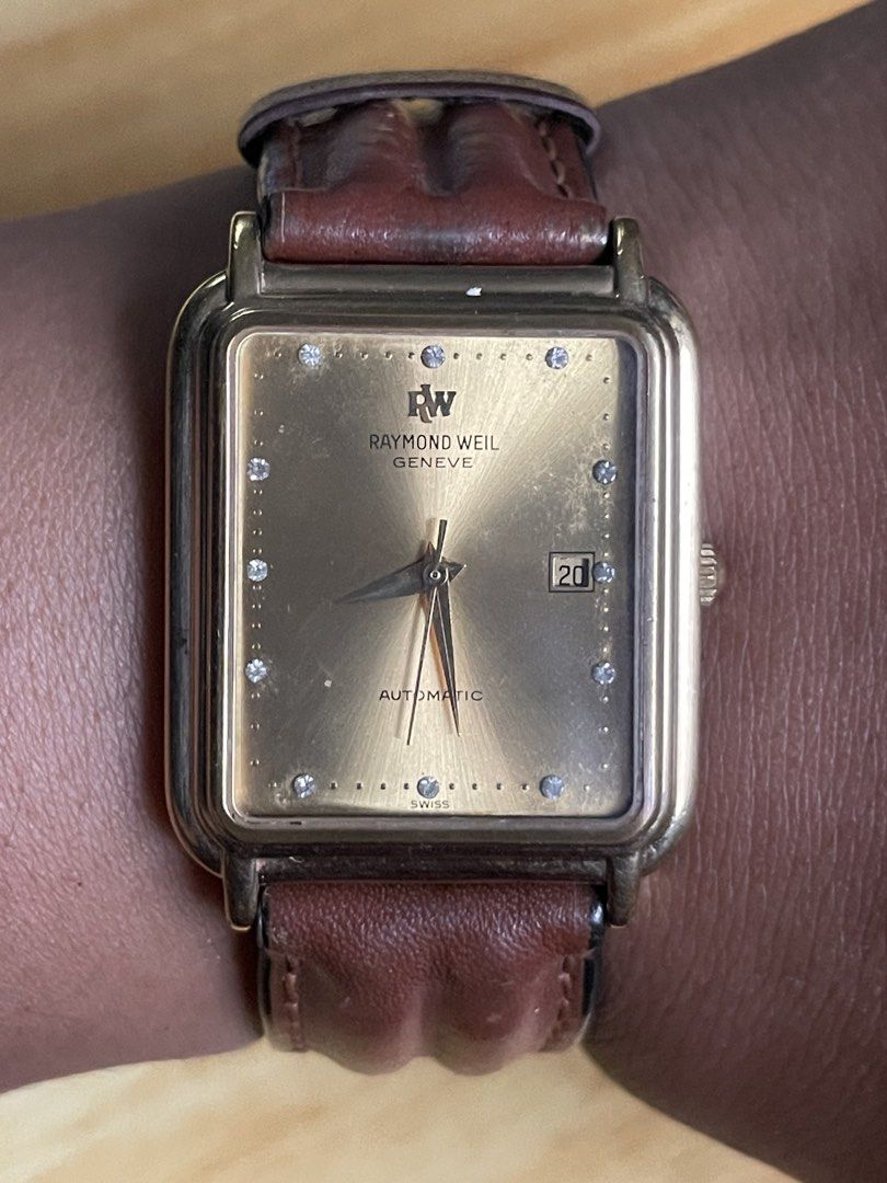 Vintage Raymond Weil (Category: Men's Watches) located in Taguig. Submitted by tester1x (Listing ID 1463182736, Image 1). Description: Secondhand Used Watch Vintage Raymond Weil Swiss Made 2612 A 0574 Gold Tone Dial w/ Diamond 18K Gold electroplated 10M 26mm Replacement Strap Raymond Weil Buckle .