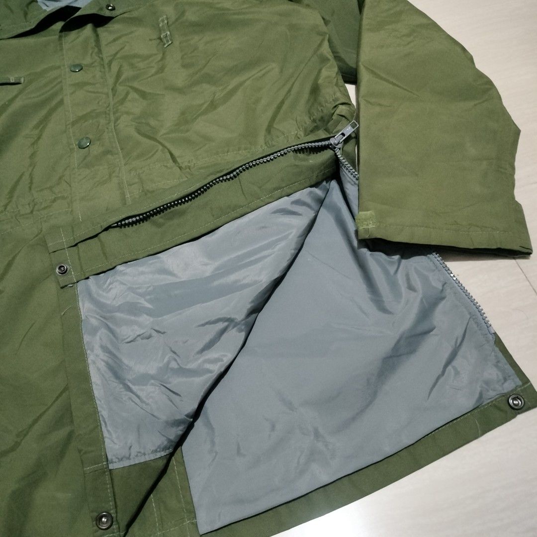 VINTAGE R&R UNIFORMS GORETEX JACKET (Category: Coats, Jackets and Outerwear) located in Sariaya. Submitted by social_animalz (Listing ID 1463296858, Image 3). Description: 23.5 x 33 with patch mark sa shoulder shipping fee is not included.