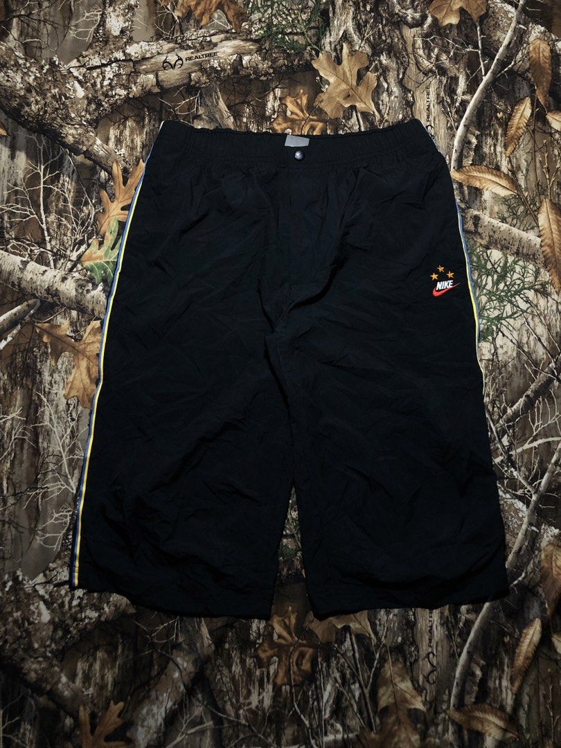 Vintage Short (Category: Shorts) located in Manila. Submitted by carmelotorres (Listing ID 1463267838, Image 1). Description: .