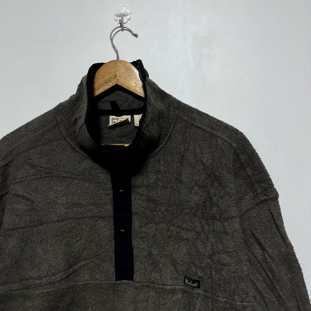 Vintage woolrich halfsnap pullover (Category: Coats, Jackets and Outerwear) located in Pavia. Submitted by timeless.rags.5001 (Listing ID 1463277124, Image 2). Description: Vintage 90's Woolrich Polartec Half-Snap Fleece Pull over Authentic Verygood Condition to its Age Width 25 Length 27 Sign of use -stain and Paint stain Dm for more details 880.