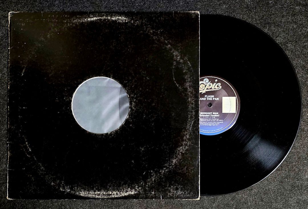 [Vinyl 12"] Flash And The Pan – Midnight Man (Category: Vinyls) located in Cainta. Submitted by bunnygod (Listing ID 1463144233, Image 2). Description: US pressed, 1984 Epic – 49-05118 📀 VG+ 📂 Generic Black 🎶 Synthpop A Midnight Man (Extended Version) 7:00 B Midnight Man (Instrumental) 6:00 .