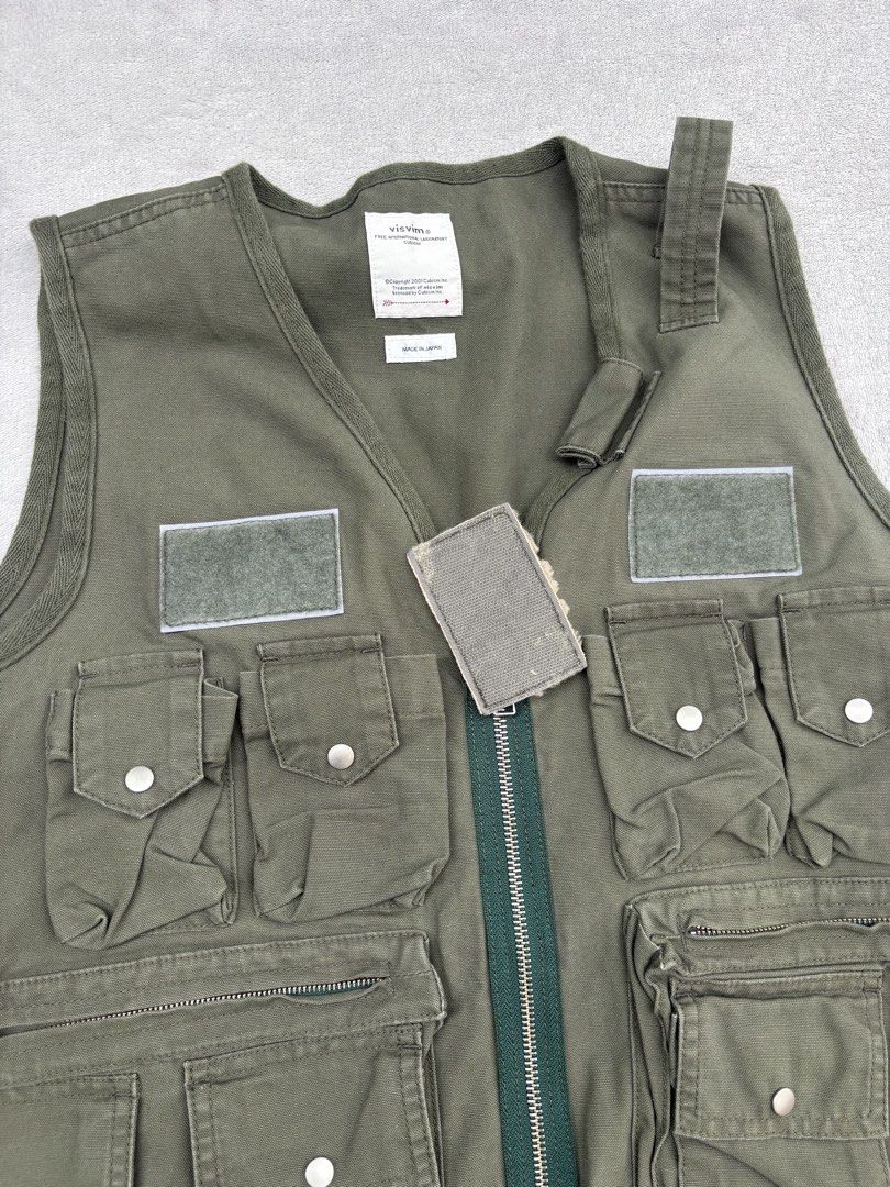 Visvim Pillar Fisherman Vest (Category: Coats, Jackets and Outerwear) located in Baguio. Submitted by thecollector2600 (Listing ID 1463156703, Image 3). Description: 21.5” x 22.5”.