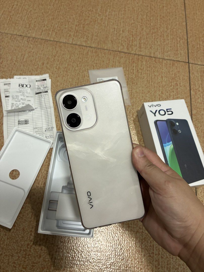 vivo Y05 4GB+128GB (Category: Vivo) located in Manila. Submitted by leny_lou (Listing ID 1463229623, Image 3). Description: Selling my vivo Y05 in like-new condition. * ✅ No issues, everything working perfectly * ✅ Very lightly used * ✅ Like-new condition * ✅ 4GB RAM + 64GB storage * 🔋 6,500mAh battery * 💦 IP65-rated splash/water resistance * 📦 Complete accessories/box .