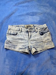 (Category: ) located in . Submitted by roxie018 (Listing ID 1463304967, Image 1). Description: .