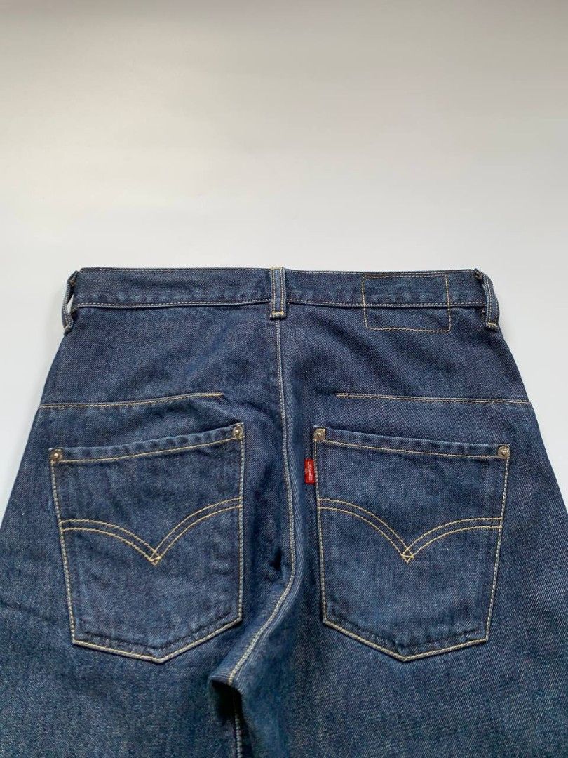 VTG LEVIS ENGINEERED BUTTON FLY INDIGO PANTS (Category: Jeans) located in Puerto Princesa. Submitted by terrificgarments (Listing ID 1463152677, Image 2). Description: VTG LEVIS ENGINEERED BUTTON FLY INDIGO PANTS ₱1500 + Shipping Fee Size 28 on Tag Waist: 29 Length: 42 Thighs: 11 Leg Opening: 8 Issue: None Excellent condition 📌 COLOR MAY VARY DUE TO LIGHTING 📌 ALREADY WASHED 📌 Payment First 📌 No COD 📌 Courier: J&T.