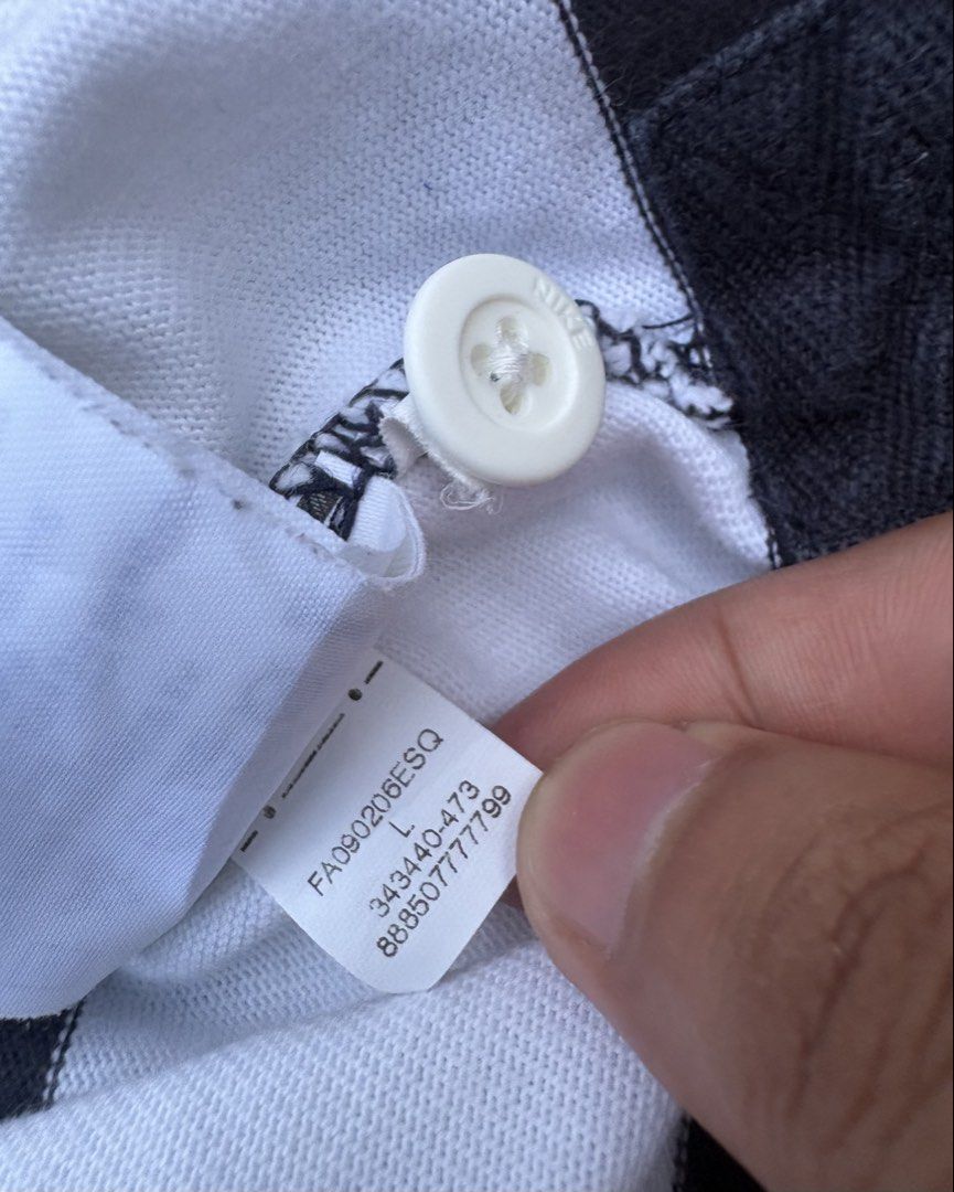Vtg Nike Rugby Polo (Category: Tshirts & Polo Shirts ) located in Calamba. Submitted by lyrons.wardrobe (Listing ID 1463294716, Image 3). Description: 19x27 L on tag best fit M 8.5/10 color rate Parang charcoal grey yung color Nego for sure buyer🫵.