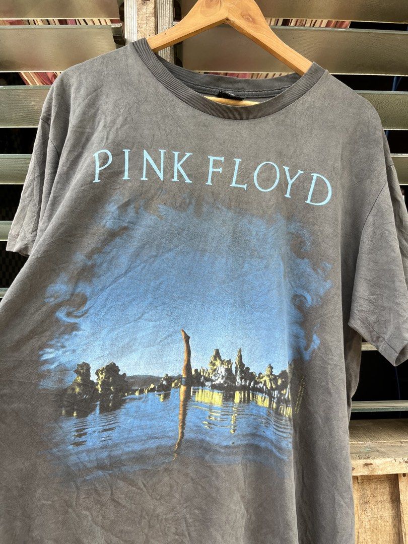 VTG Pink Floyd dated 1994 brockum (Category: Tshirts & Polo Shirts ) located in Valencia. Submitted by bordzsthrift (Listing ID 1463206965, Image 2). Description: .