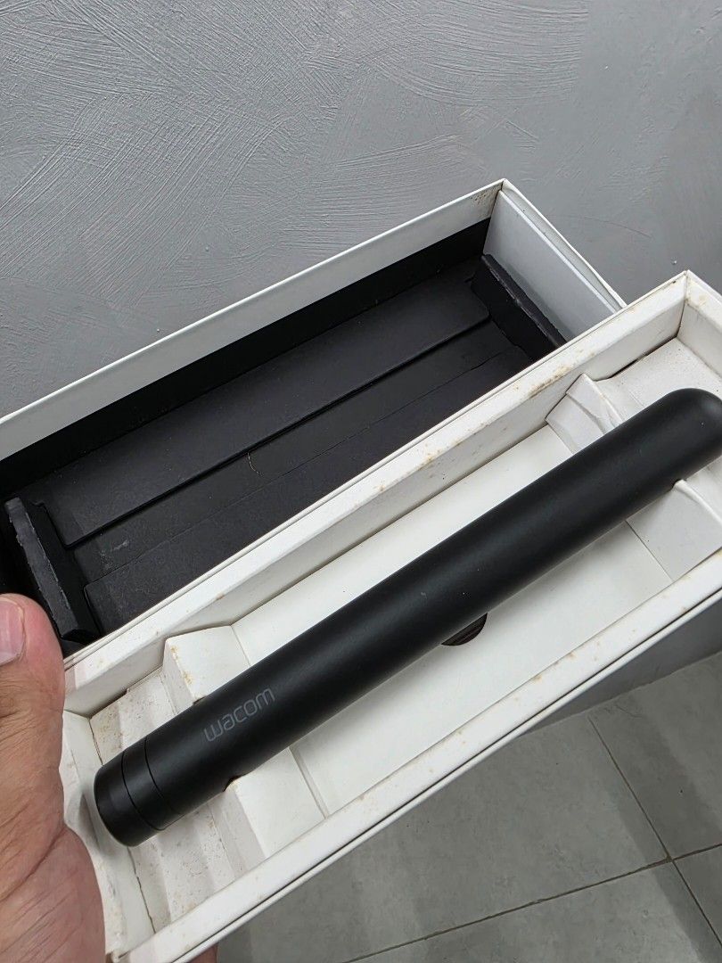 Wacom Pro Pen 2 Stylus (Category: Other Accessories) located in Davao. Submitted by josephbarro (Listing ID 1463135973, Image 2). Description: Wacom Pro Pen 2 +Bigay lanv sa akin from japan kaso wala na akong tablet +Price is negotiable since rush sale po Item Specs: - Includes customizable colored rings - Comes in original packaging - Offers precise control for digital art and design - Perfect for artists and designers seeking a reliable stylus 