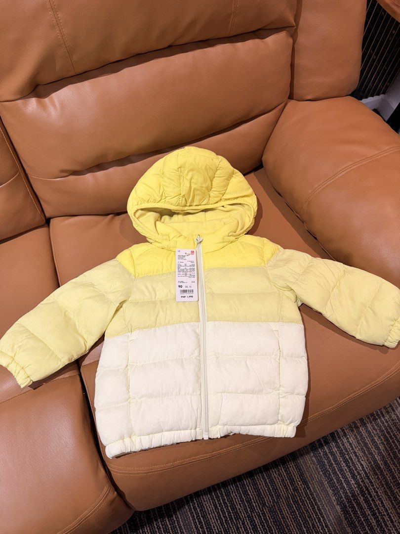 Warm Padded Full Zip Parka Yellow (Size 90) (Category: Babies & Kids Fashion) located in Manila. Submitted by dettabaliven (Listing ID 1463218322, Image 1). Description: Brand New with Tag Never Used.