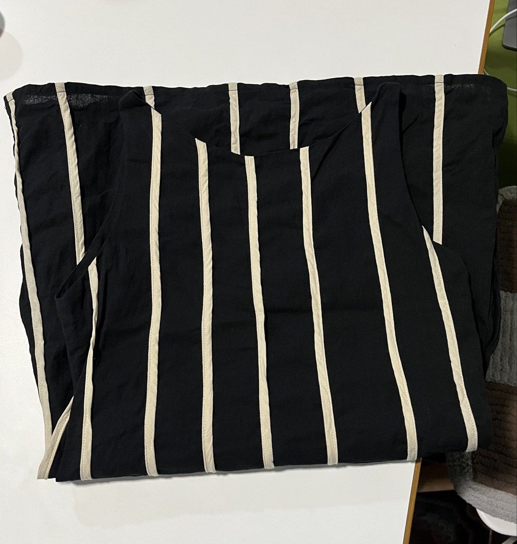 Wear Anika Roux Mini Dress (Category: Dresses) located in Sindangan. Submitted by cellar_ (Listing ID 1463243297, Image 2). Description: Black & crema piping Worn once With pouch RFS: decluttering Helping tags: linen dress, Araw the Line, Mango, Zara.