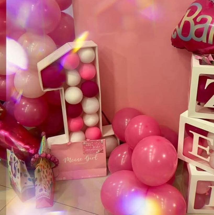 White Number 1 Prop for Parties and Decorations (Category: Everything Else Others) located in Quezon City. Submitted by ledahm041990 (Listing ID 1463312239, Image 2). Description: - White number 1 prop - Perfect for birthdays and celebrations - Can be filled with balloons or other decorations - Ready for your next event!.