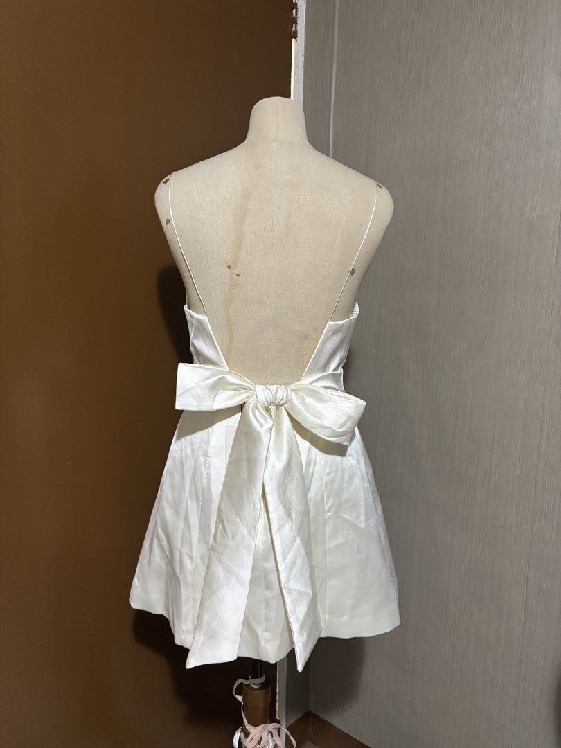 white satin mini dress with thin spaghetti straps (Category: Dresses) located in Manila. Submitted by archybarrientos (Listing ID 1463243942, Image 2). Description: .