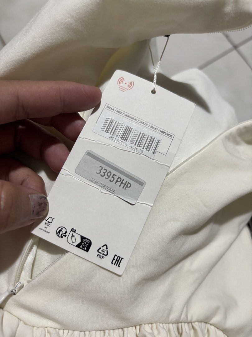white sleeveless halter mini dress (Category: Dresses) located in Manila. Submitted by archybarrientos (Listing ID 1463244453, Image 2). Description: .