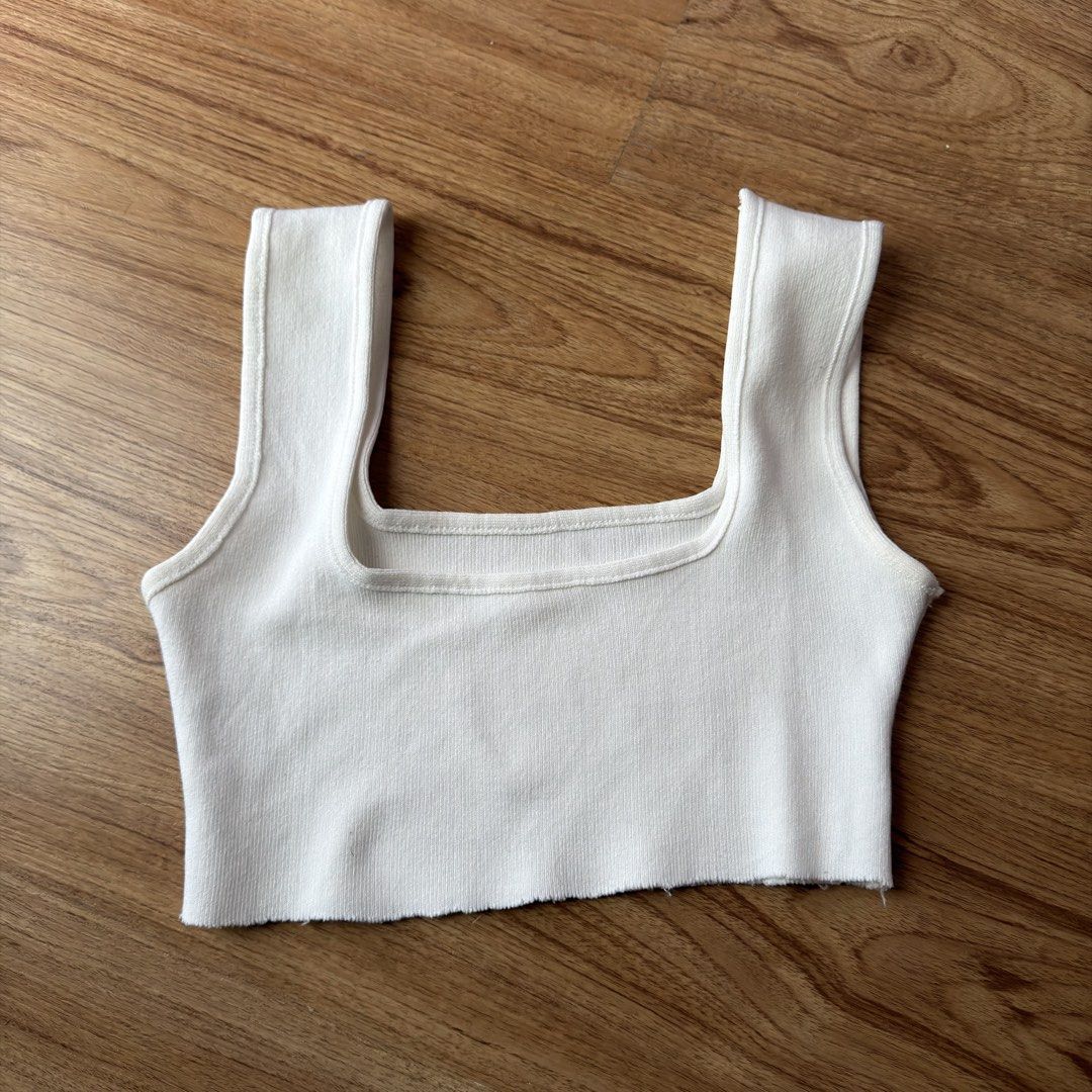 White Square Neck Ribbed Crop Top (Category: Shirts) located in Paranaque City. Submitted by jlfc_onlineshop (Listing ID 1463230610, Image 2). Description: Used once Discount applicable for multiple items No WW photos, No Stains Payment-first basis Bpi/Maya only.