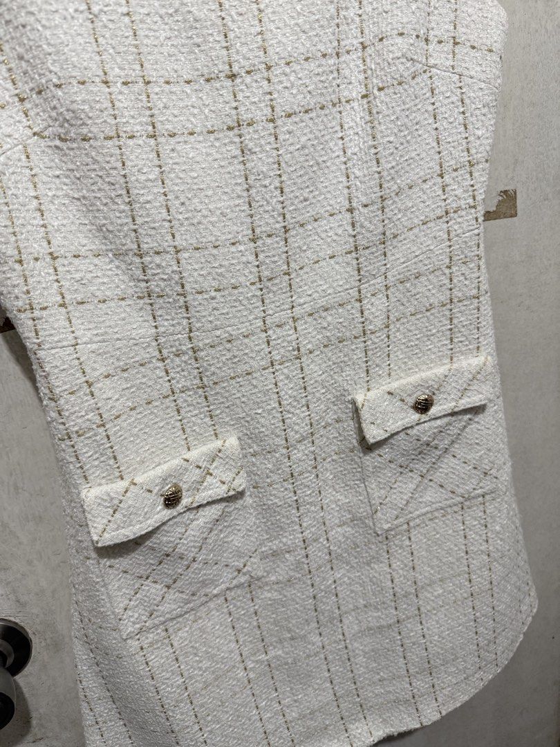 White Tweed Sleeveless Dress (Category: Dresses) located in Quezon City. Submitted by katrineang (Listing ID 1463280436, Image 3). Description: .