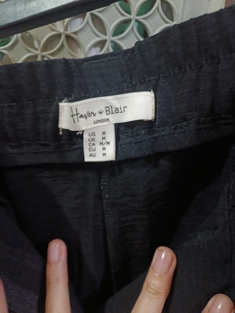 Wide leg cotton black pants (Category: Other Bottoms) located in Manila. Submitted by suguru.chan (Listing ID 1463160124, Image 2). Description: waistline: 32-36" (garterized), l:42", hem: 10".
