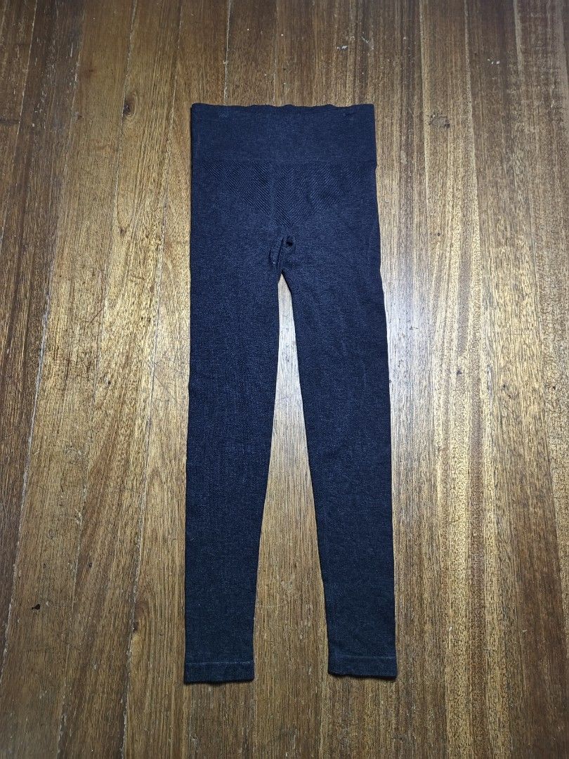 Winter Thermal Leggings 160-170/80-90 (Category: Activewear) located in Mandaluyong City. Submitted by heatgear (Listing ID 1463235607, Image 1). Description: ✅ Small hanggang Medium sa karaniwang sukat ng babae - 150–170 cm = angkop sa tangkad na maikli hanggang katamtaman ​ - 80–95 cm = sukat ng balakang/baywang 340 + sf location mandaluyong.