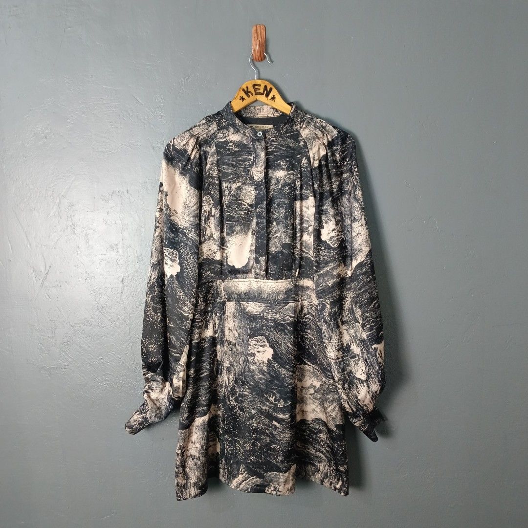 Women's - Burberry (Category: Dresses) located in Bacolod City. Submitted by drop.ph (Listing ID 1463240266, Image 2). Description: Burberry - Pascala Silk Dress *Size L fits M - 17x34.5 *Excellent *No Flaws *Price: 3,000php *Add SF if outside Bacolod City.