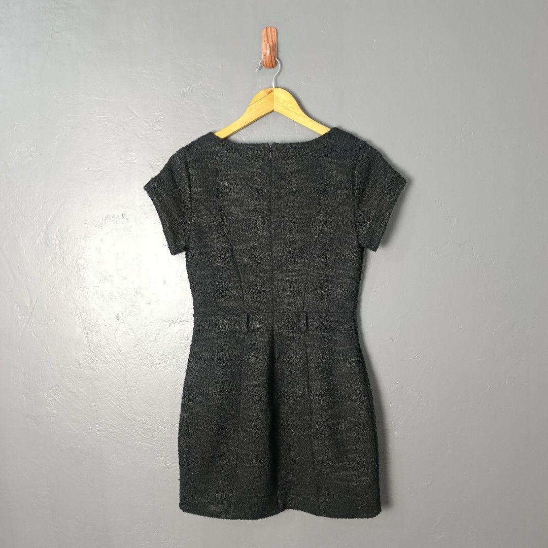 Women's - Guess (Category: Dresses) located in Bacolod City. Submitted by drop.ph (Listing ID 1463190987, Image 3). Description: Guess - Tweed Dress Authentic *Size S - 16x30, fits 26 Waist *Excellent cloth *Missing Belt *Price: 1,000php *Add SF if outside Bacolod .