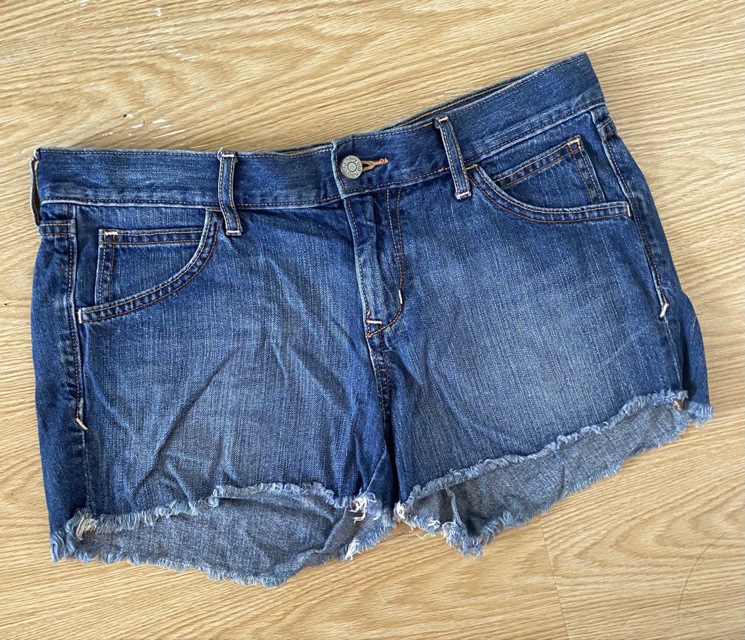 Womens Denim Shorts (Category: Shorts) located in Taguig. Submitted by mihox (Listing ID 1463202620, Image 1). Description: Size:Large 30".