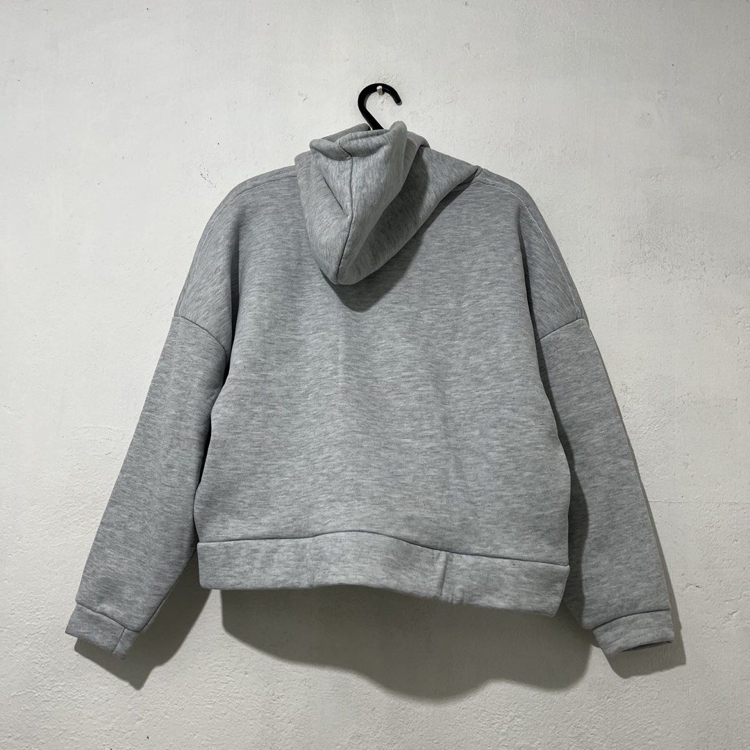 Women's Hoodie Jacket [ Medium] (Category: Coats, Jackets and Outerwear) located in Quezon City. Submitted by jpsstore (Listing ID 1463228431, Image 3). Description: Size: Medium Width: 22" Length: 20" Sleeve: 25" No issue MOP: Gcash SHIPPING: J&t | Lalamove.