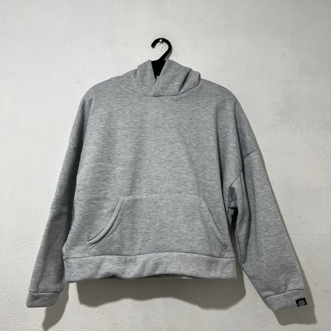 Women's Hoodie Jacket [ Medium] (Category: Coats, Jackets and Outerwear) located in Quezon City. Submitted by jpsstore (Listing ID 1463228431, Image 1). Description: Size: Medium Width: 22" Length: 20" Sleeve: 25" No issue MOP: Gcash SHIPPING: J&t | Lalamove.