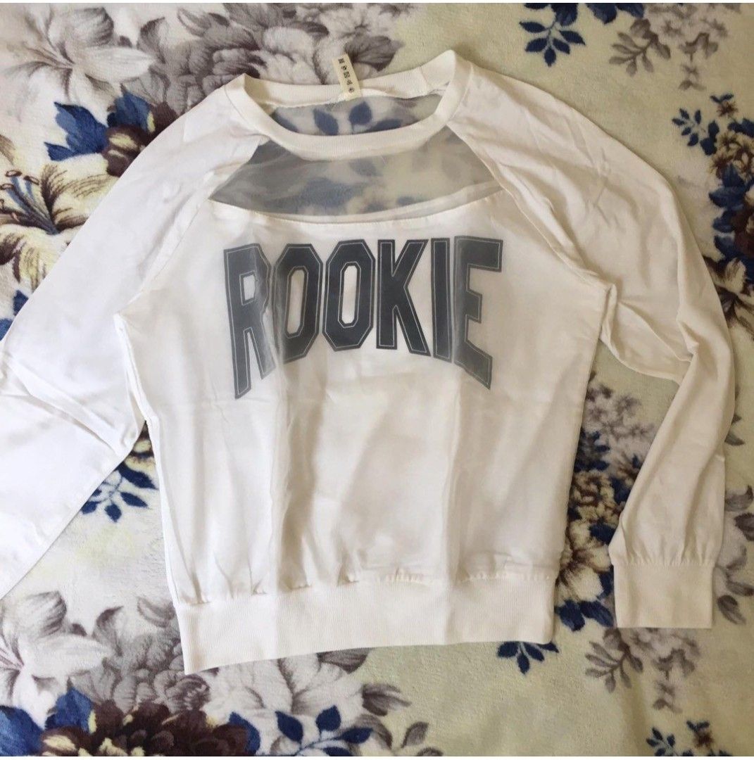 Women's Longsleeve (Category: Longsleeves) located in Bulacan. Submitted by chi.ph (Listing ID 1463196090, Image 1). Description: .