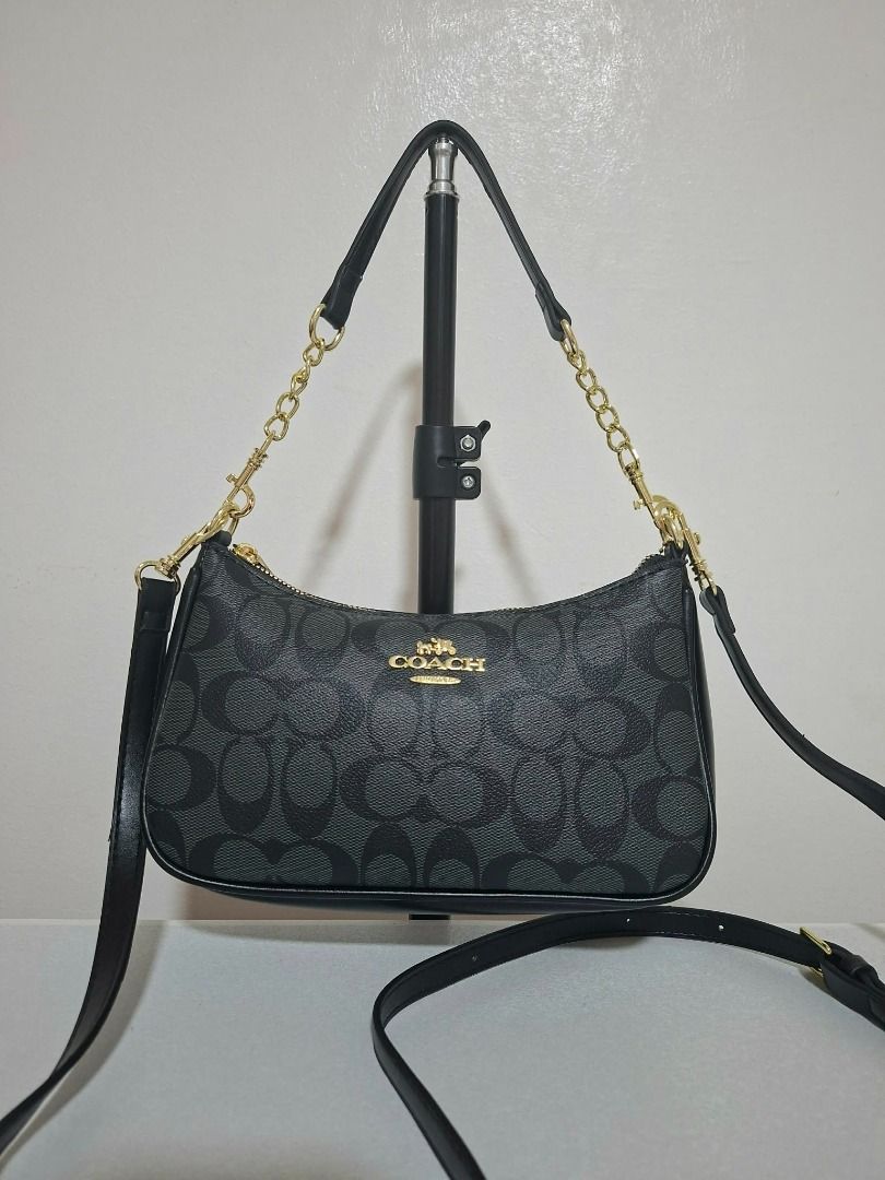 Womens Mini Bag (Category: Shoulder Bags) located in Quezon City. Submitted by evea_08fashion (Listing ID 1463129865, Image 3). Description: .