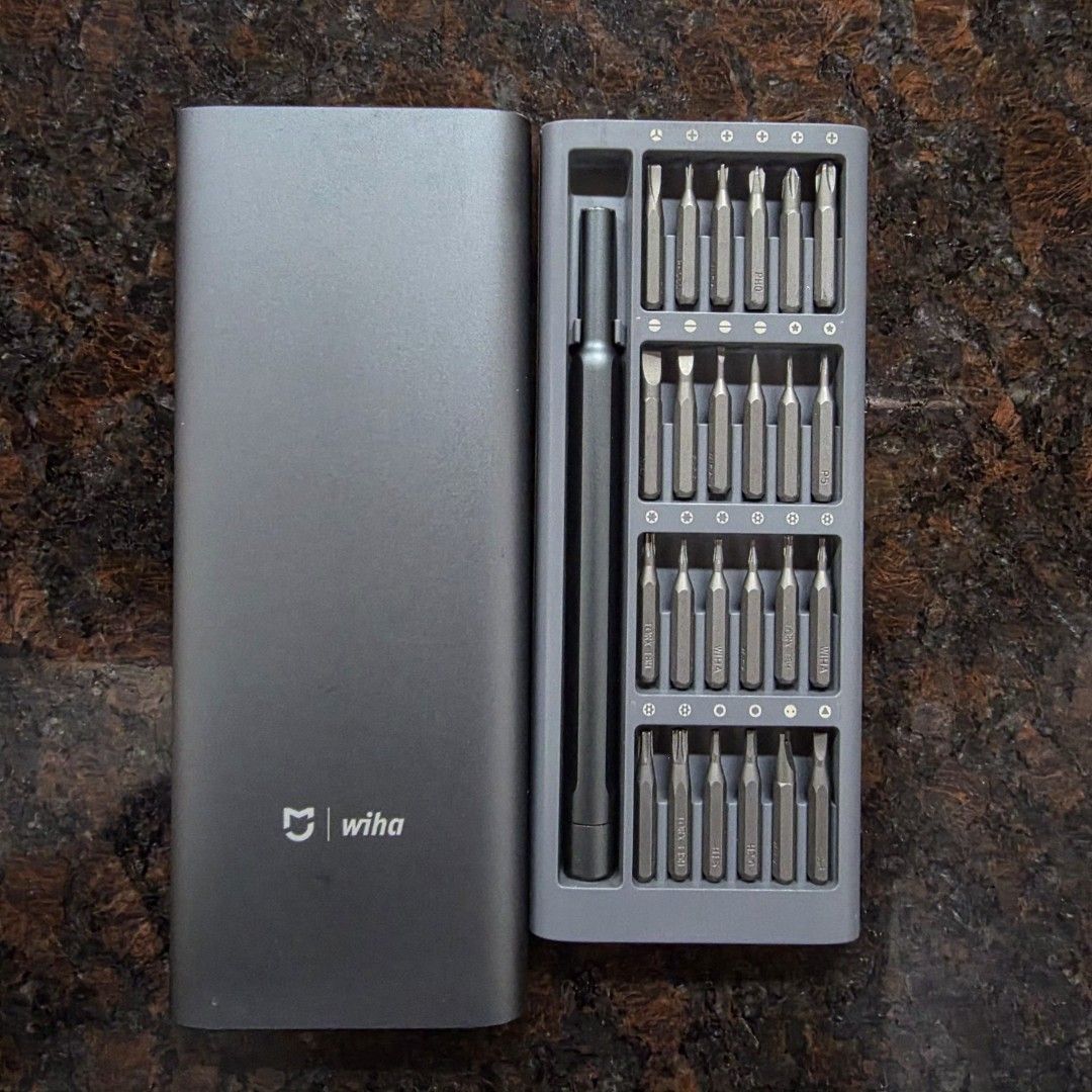 Xiaomi Precision Screwdriver kit magnetic (Category: Home Improvement Tools & Accessories) located in Manila. Submitted by irc8888 (Listing ID 1463273415, Image 1). Description: Xiaomi Precision Screwdriver kit magnetic 24 bits all complete slight scratches here and there but all good and no functional issues all threads are good SRP: 1060 right now shipping c/o buyer.