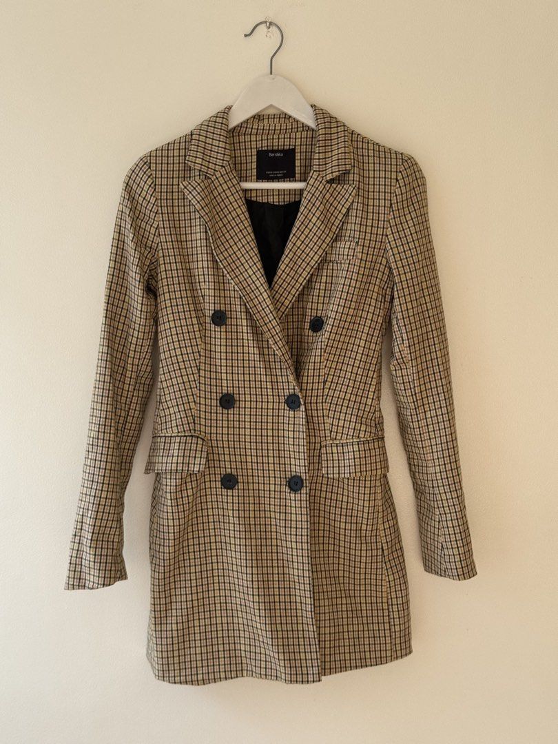 XS Bershka Plaid Double-Breasted Blazer (Category: Coats, Jackets and Outerwear) located in Quezon City. Submitted by sayshops (Listing ID 1463222334, Image 1). Description: Bershka double-breasted blazer - Classic plaid pattern (yellow, brown, beige, black) Two rows of buttons for closure Two front flap pockets help tags ZARA MANGO UNIQLO PULL & BEAR FREE PEOPLE MONKI STRADIVARIUS BERSHKA MASSIMO DUTI PRETTY LITTLE THING ASOS FASHION NOVA SUPRE 