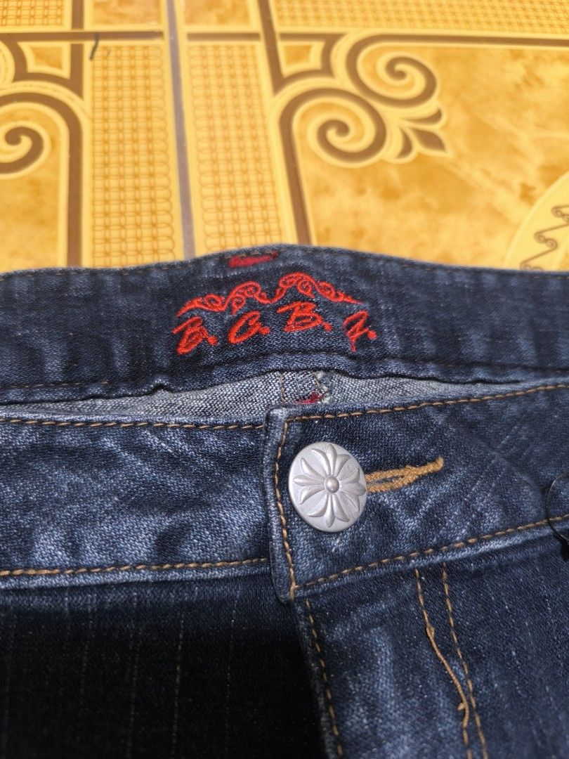 Y2k B.C.B.G. Flared Jeans (Category: Jeans) located in Naga. Submitted by mags61913 (Listing ID 1463197653, Image 3). Description: B.C.B.G. Flared Jeans 34 inches waistline 11 inches rise 42 inches length 9.5 inches leg opening light heel drags 500 shipped .