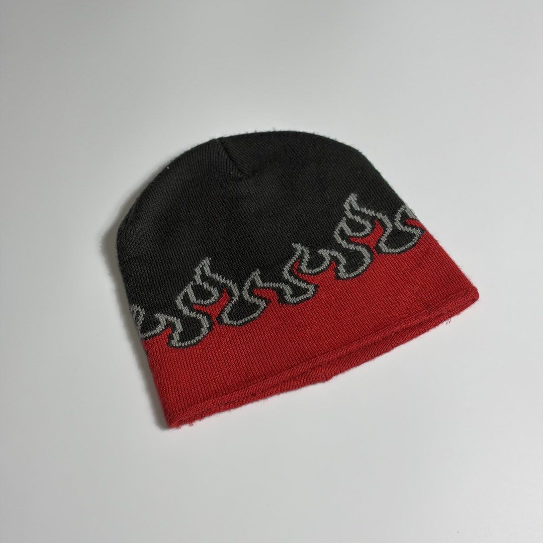 Y2k Flame Skull Hat (Category: Beanies) located in Makati City. Submitted by tulakngdamit.ph (Listing ID 1463170564, Image 3). Description: Excellent OSFA.