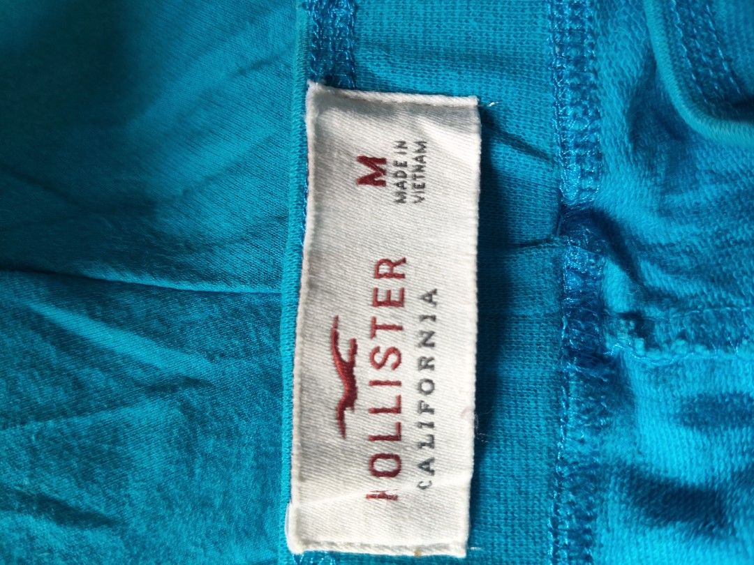 Y2k Hollister Shorts (Category: Shorts) located in Nabunturan. Submitted by mariposa_clo (Listing ID 1463147904, Image 3). Description: Thrifted but washed. Location: Davao de Oro.