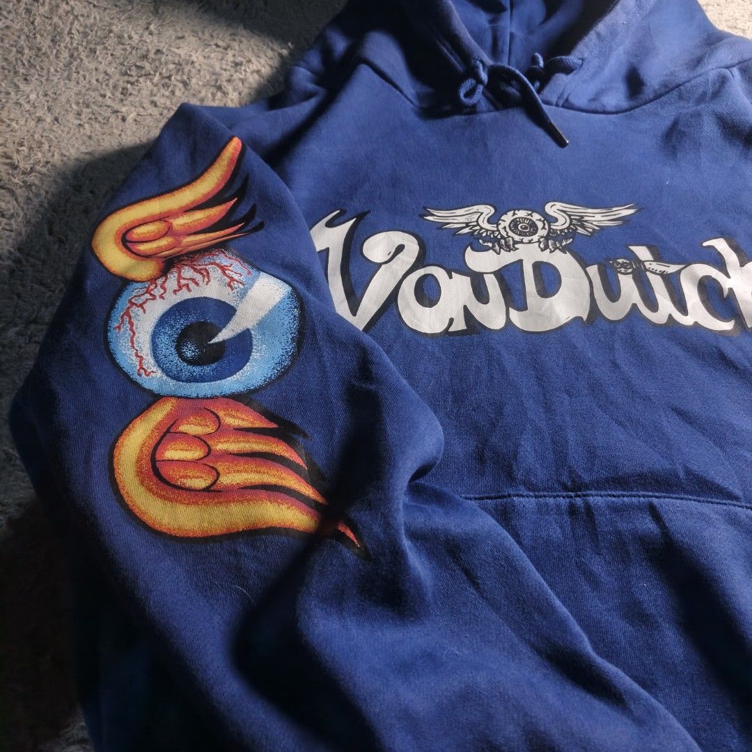 Y2K VON DUTCH EYEBALL GRAPHIC (Category: Coats, Jackets and Outerwear) located in Baguio. Submitted by thrift_arcves (Listing ID 1463278050, Image 3). Description: Y2K VON DUTCH EYEBALL GRAPHIC Color Rate: 10/10 Condition Rate: 10/10 NO ISSUES COLOR MAY VARY DUE TO LIGHTING❗ ALL ITEMS ARE THRIFTED SO LIMIT YOUR EXPECTATIONS❗ DM FOR INQUIRIES❗ PRICE: ₱1299 DIME$ Width: 27 Length: 28 NEGOTIABLE❗ WAG MAHIYANG MAMBARAT❗ CAN DO DELIVERY NATIONWIDE WE 