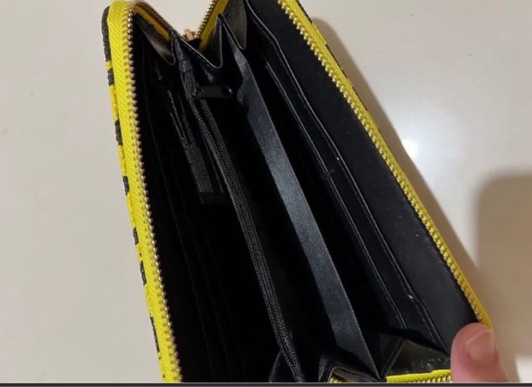 Yellow Leopard Print Zip Around Wallet (Category: Wallets & Card holders) located in Paranaque City. Submitted by PrelovedClosetetc (Listing ID 1463137070, Image 2). Description: Never used.
