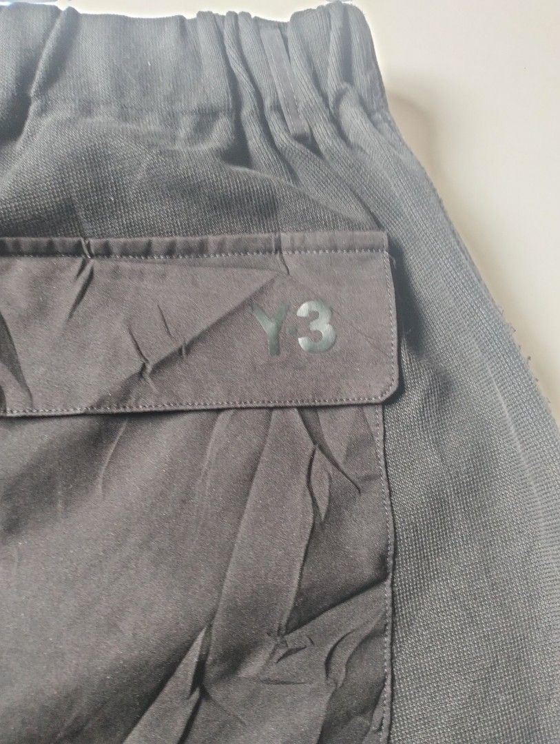 Yohji×adidas (Category: Shorts) located in Baguio. Submitted by dapper_deals (Listing ID 1463206597, Image 3). Description: yohji x adidas utility shorts Y-3 WL- 16(32) gartherize Length- 20 Opening- 12 rise- 13 message me for other details add shipping fee.