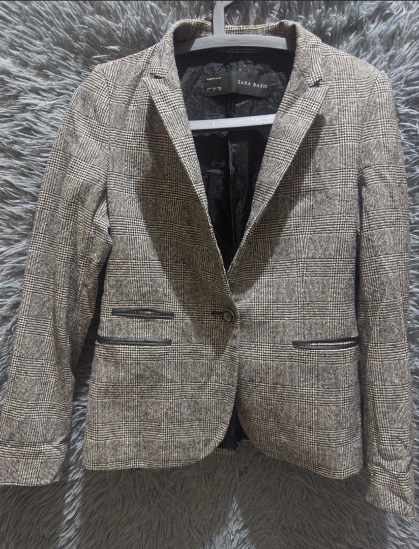 Zara Blazer (Category: Others Tops) located in Manila. Submitted by kgdecluttercloset (Listing ID 1463231449, Image 2). Description: .